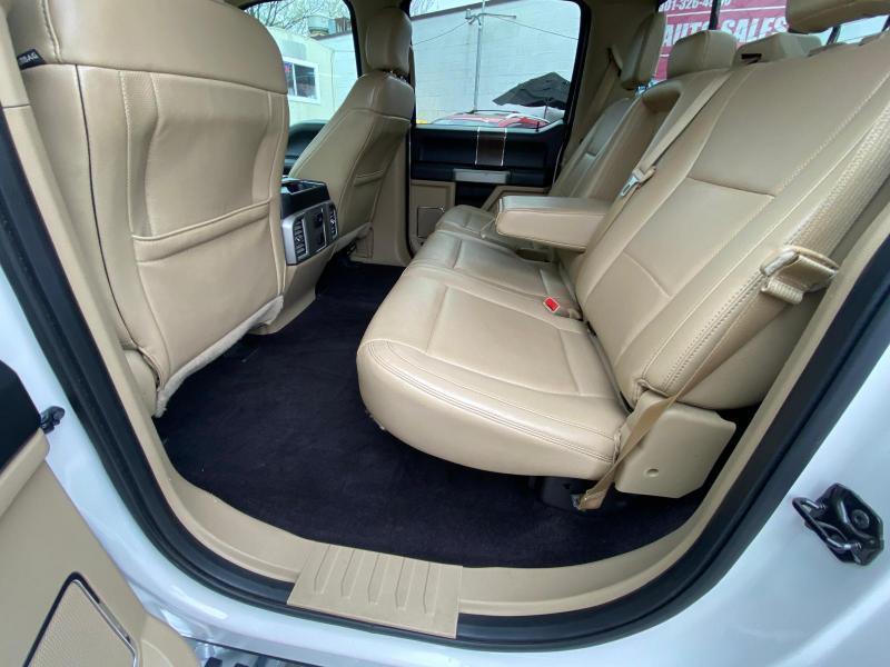 Ford F-150 4WD SuperCab 163" Lariat w/HD Payload Pkg 2016