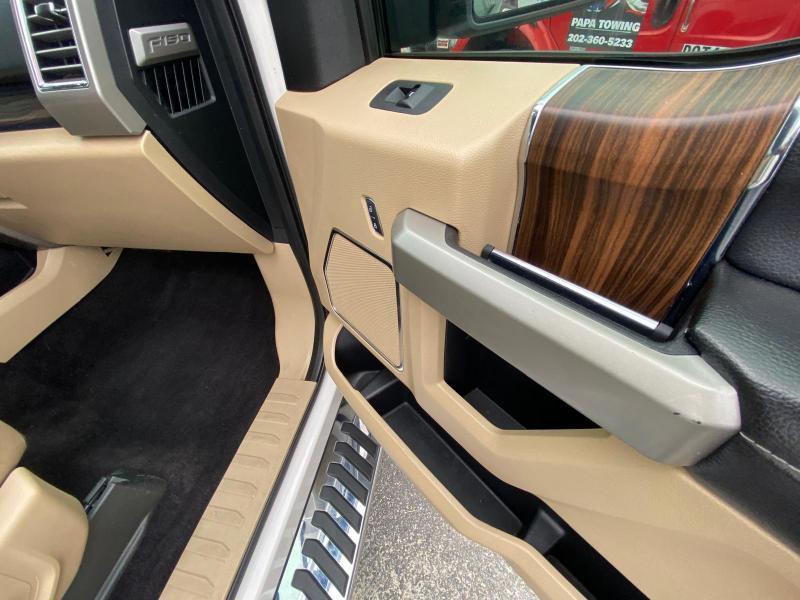 Ford F-150 4WD SuperCab 163" Lariat w/HD Payload Pkg 2016