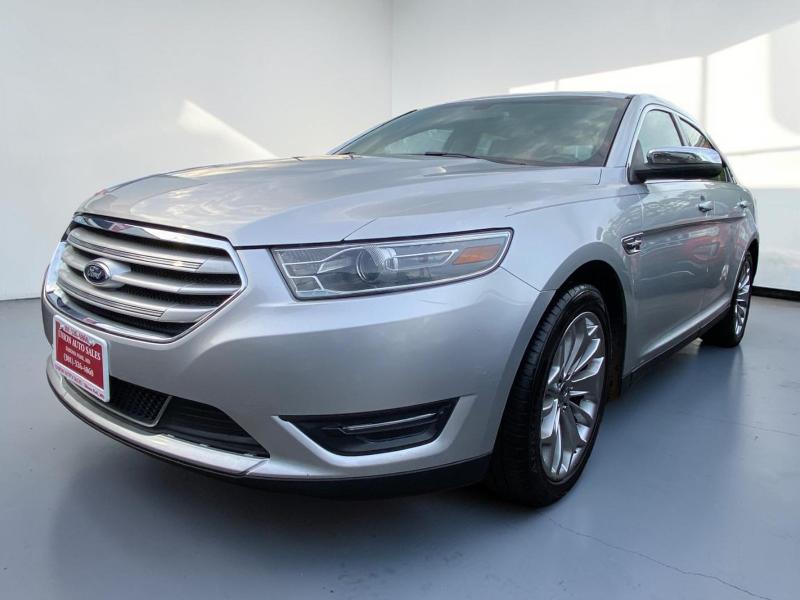 Ford Taurus Limited FWD 2013