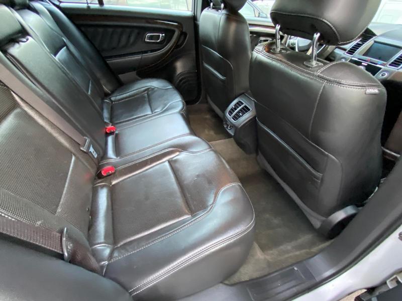 Ford Taurus Limited FWD 2013