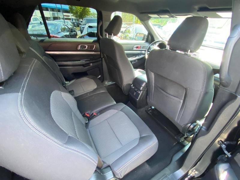 Ford Taurus Limited FWD 2013