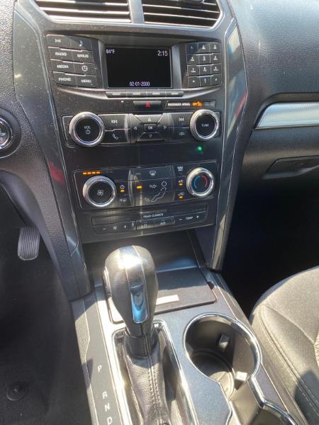 Ford Taurus Limited FWD 2013