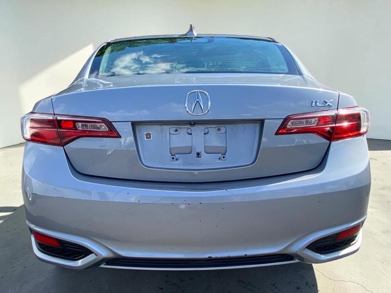 Acura ILX 8-Spd AT w/ Premium Package 2016