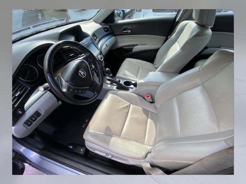 Acura ILX 8-Spd AT w/ Premium Package 2016