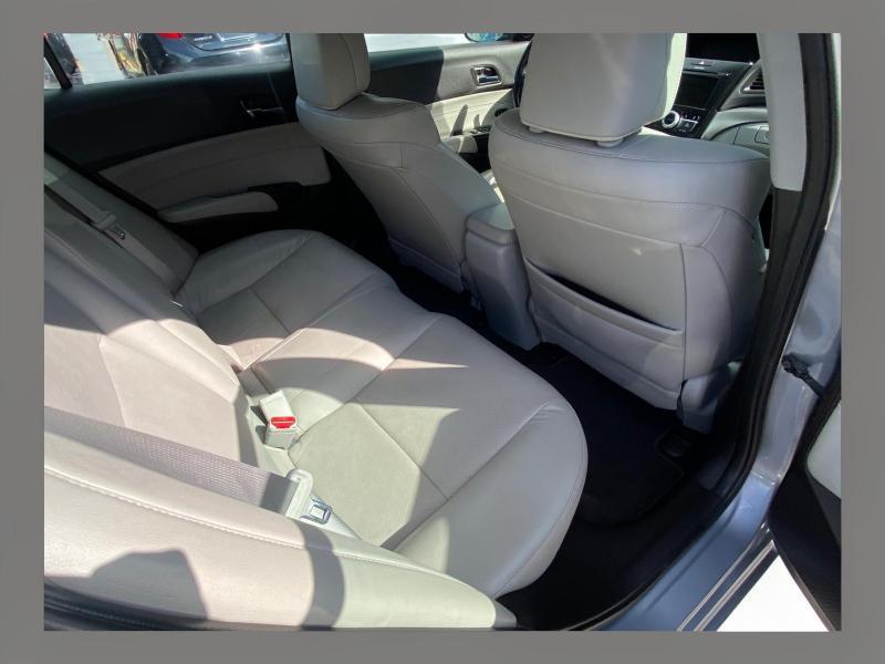 Acura ILX 8-Spd AT w/ Premium Package 2016