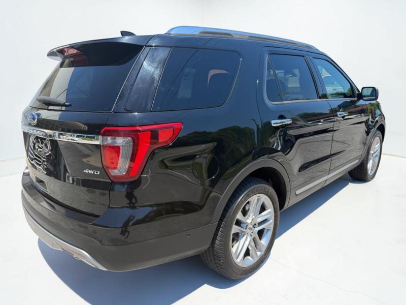 Ford Explorer Limited 4WD 2017