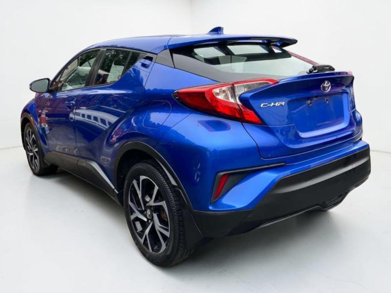 Toyota C-HR XLE 2018