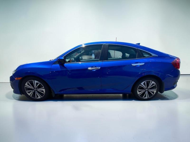 Honda Civic Touring Sedan CVT 2017