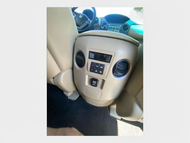 Honda Pilot EX-L 4WD 5-Spd AT 2011