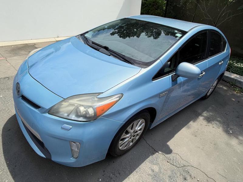 Toyota Prius Plug-In 2012