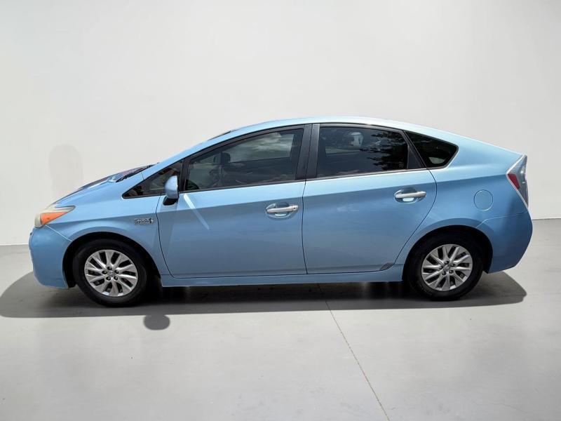 Toyota Prius Plug-In 2012