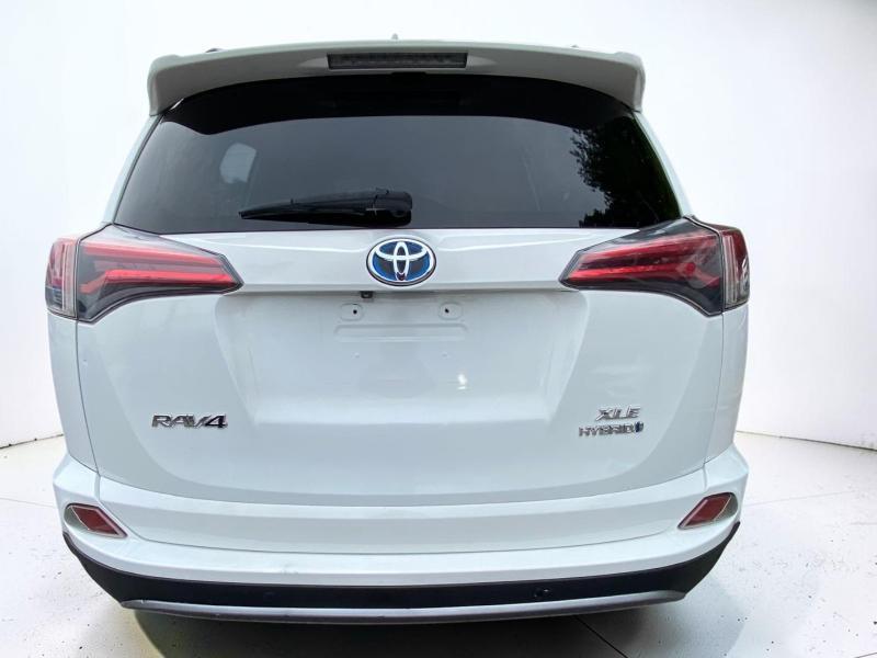 Toyota RAV4 Hybrid XLE 2018