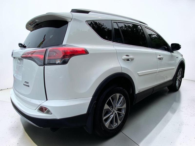 Toyota RAV4 Hybrid XLE 2018