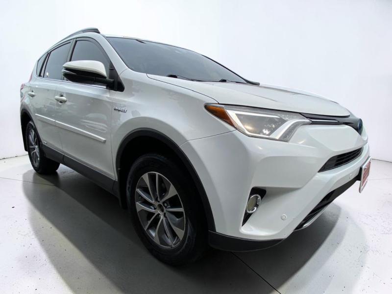 Toyota RAV4 Hybrid XLE 2018