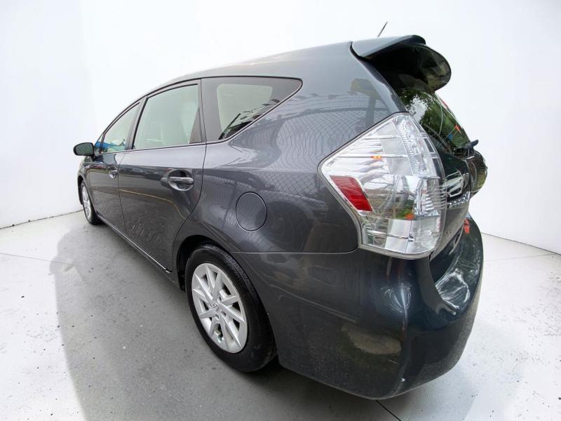 Toyota Prius V Two 2012