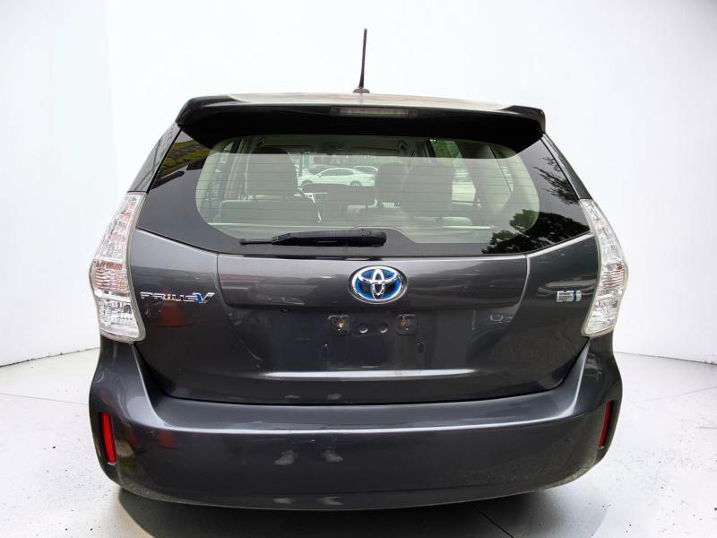 Toyota Prius V Two 2012