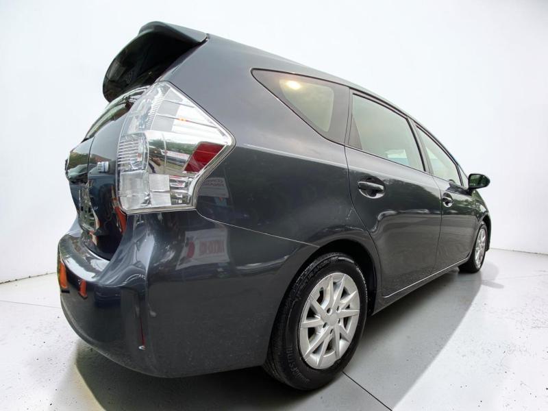 Toyota Prius V Two 2012