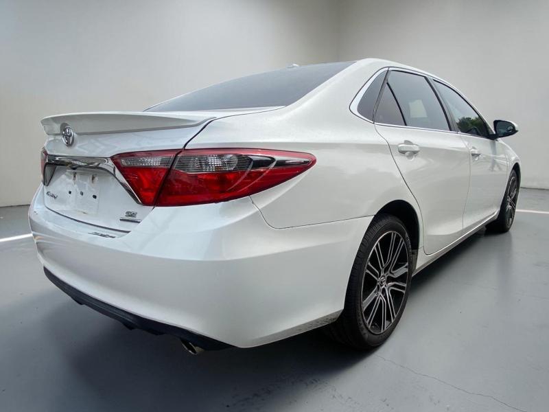 Toyota Camry XLE 2016