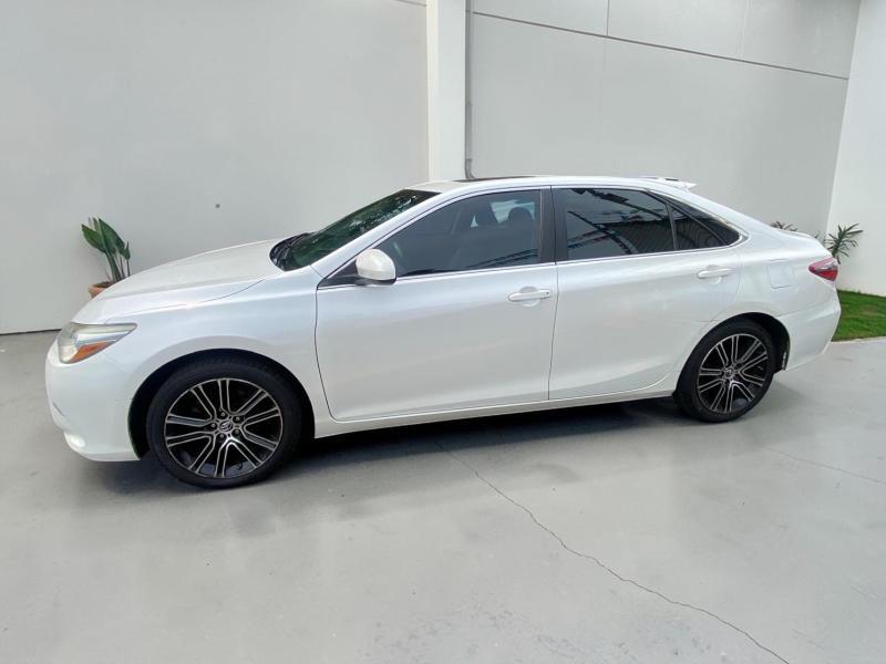 Toyota Camry XLE 2016