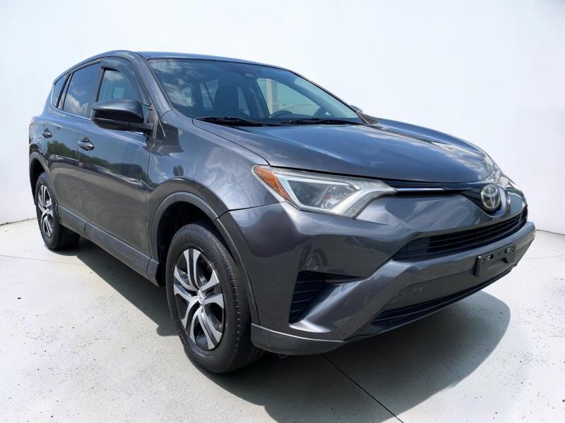 Toyota RAV4 LE AWD 2018