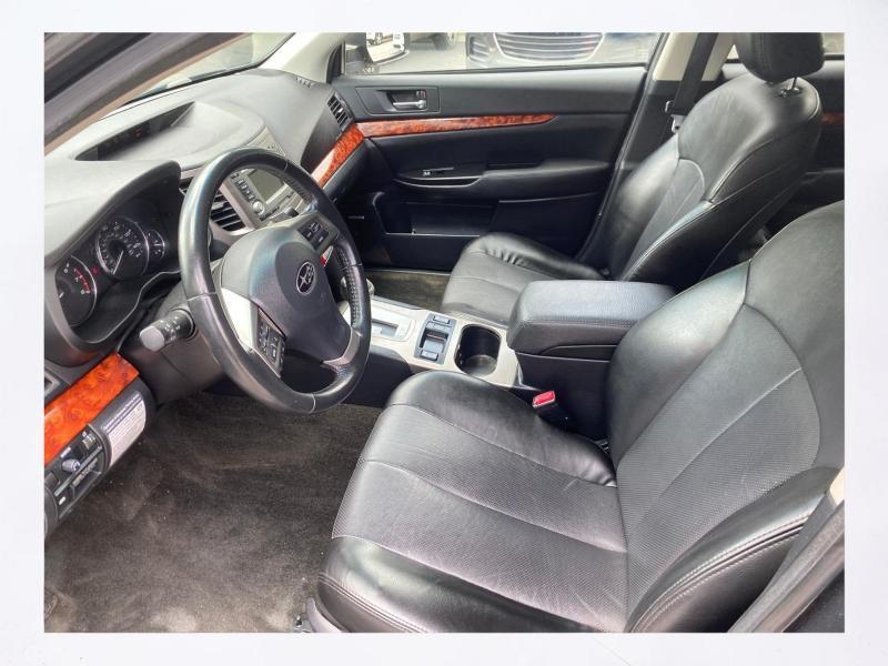 Subaru Outback 2.5i Limited 2012