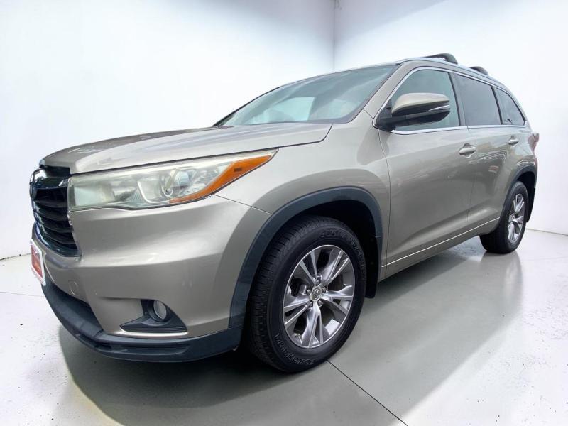 Toyota Highlander XLE AWD V6 2015