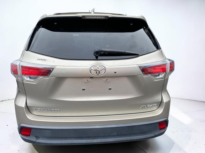 Toyota Highlander XLE AWD V6 2015