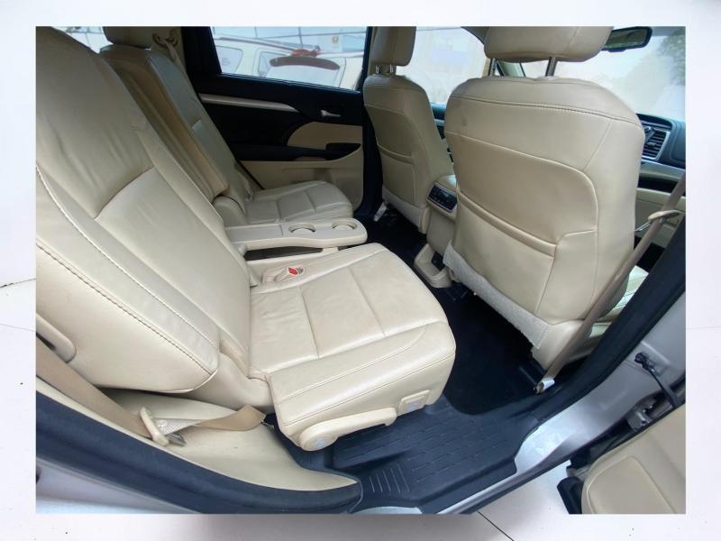 Toyota Highlander XLE AWD V6 2015