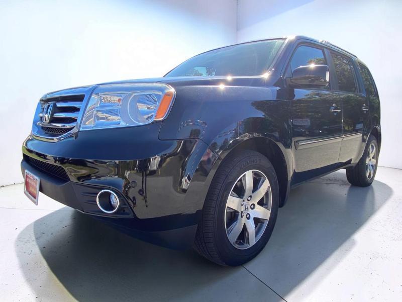 Honda Pilot Touring 4WD 5-Spd AT with DVD 2015