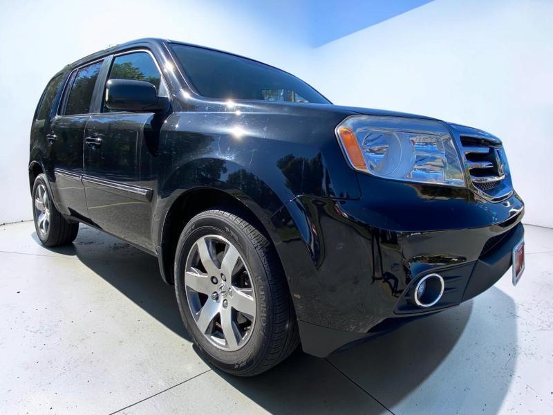 Honda Pilot Touring 4WD 5-Spd AT with DVD 2015