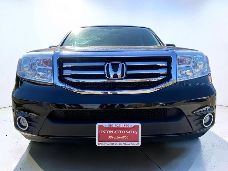 Honda Pilot Touring 4WD 5-Spd AT with DVD 2015