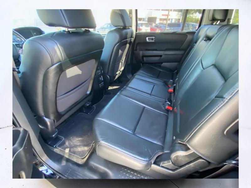 Honda Pilot Touring 4WD 5-Spd AT with DVD 2015