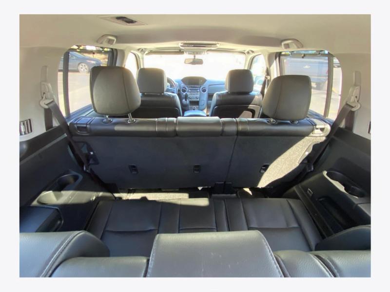 Honda Pilot Touring 4WD 5-Spd AT with DVD 2015