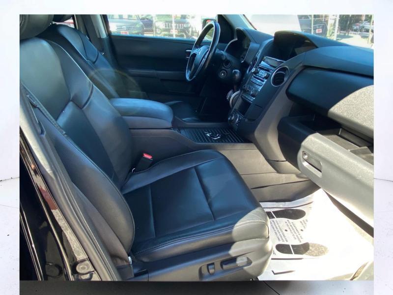 Honda Pilot Touring 4WD 5-Spd AT with DVD 2015
