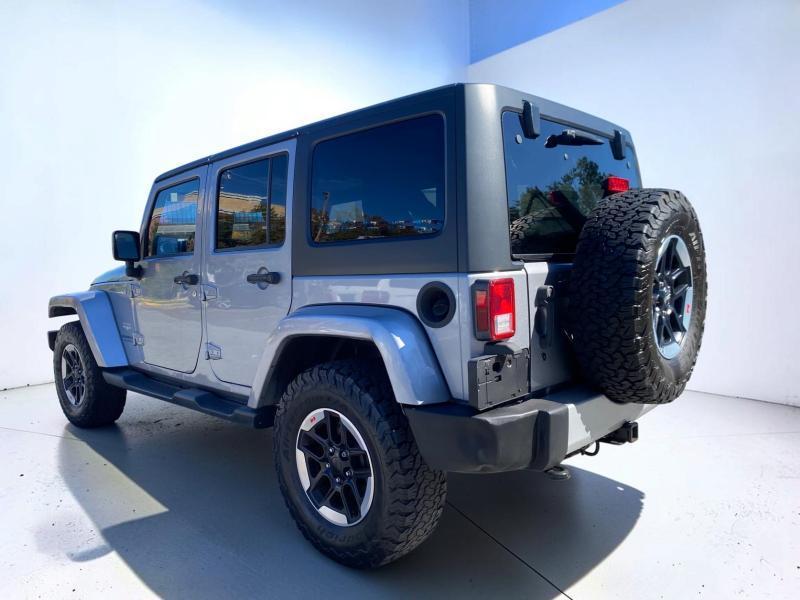 Jeep Wrangler Unlimited Sahara 4WD 2013