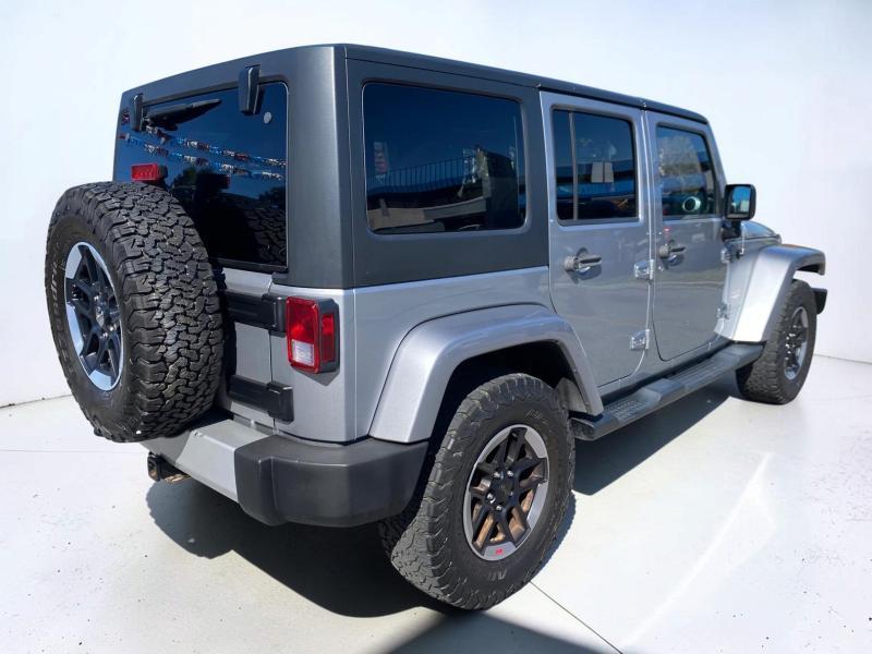 Jeep Wrangler Unlimited Sahara 4WD 2013