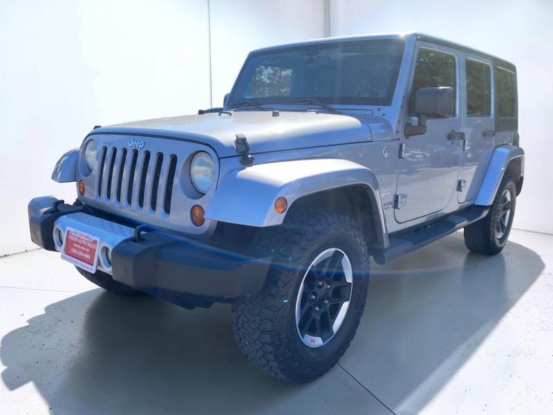 Jeep Wrangler Unlimited Sahara 4WD 2013