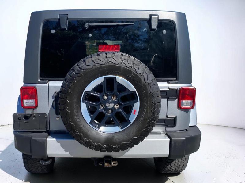 Jeep Wrangler Unlimited Sahara 4WD 2013