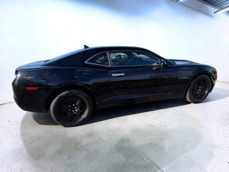 Chevrolet Camaro LS Coupe 2010