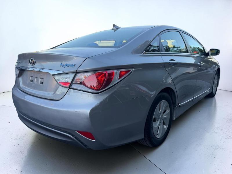 Hyundai Sonata Hybrid Sedan 2013