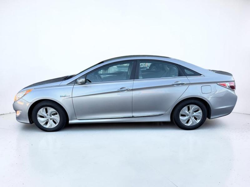 Hyundai Sonata Hybrid Sedan 2013