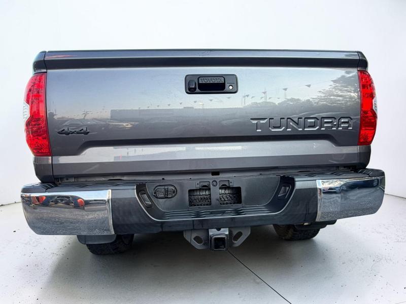 Toyota Tundra SR5 5.7L V8 FFV Double Cab 4WD 2017