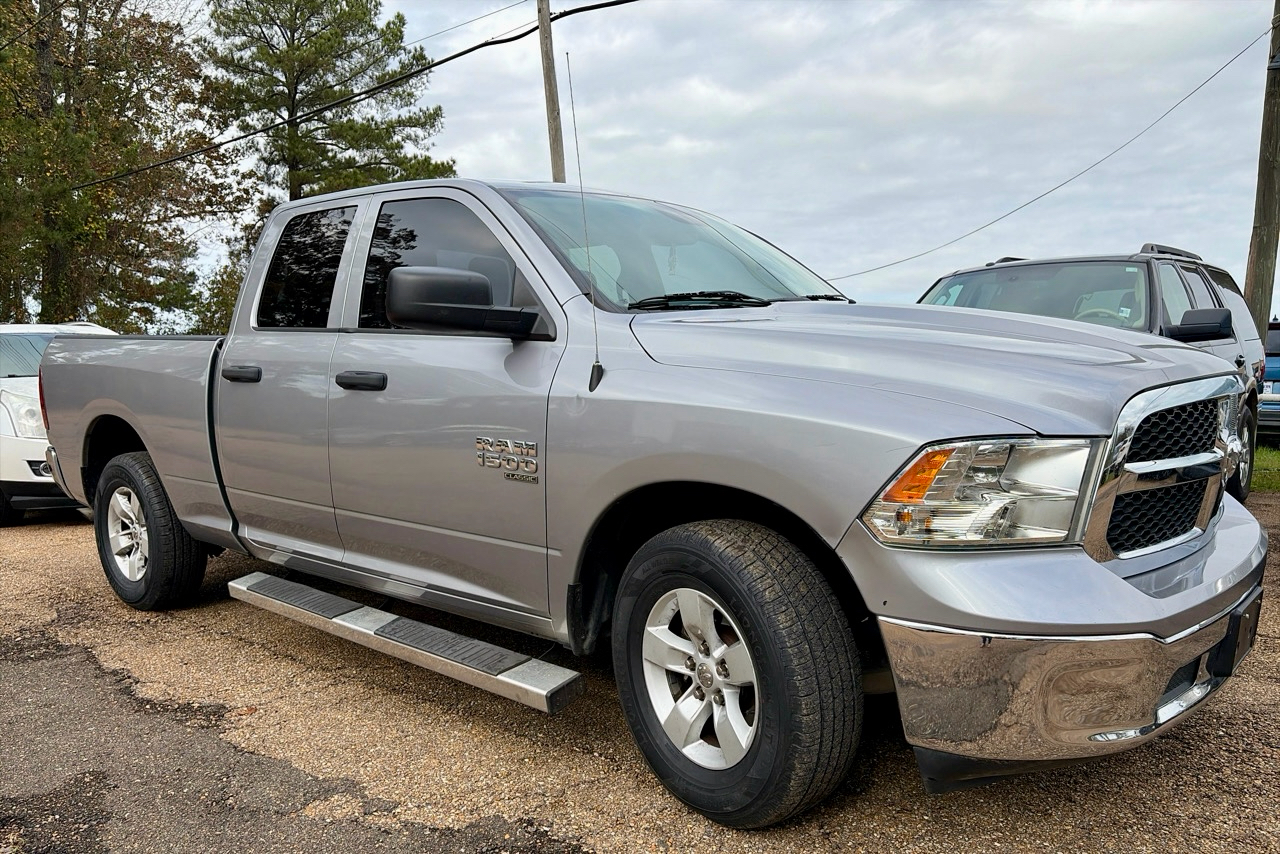 RAM 1500 Classic Tradesman Quad Cab 2WD 2019