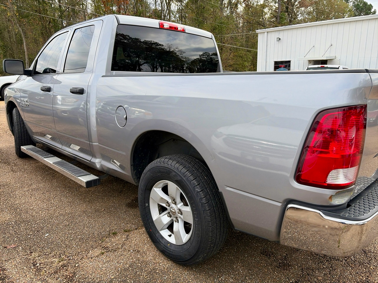 RAM 1500 Classic Tradesman Quad Cab 2WD 2019