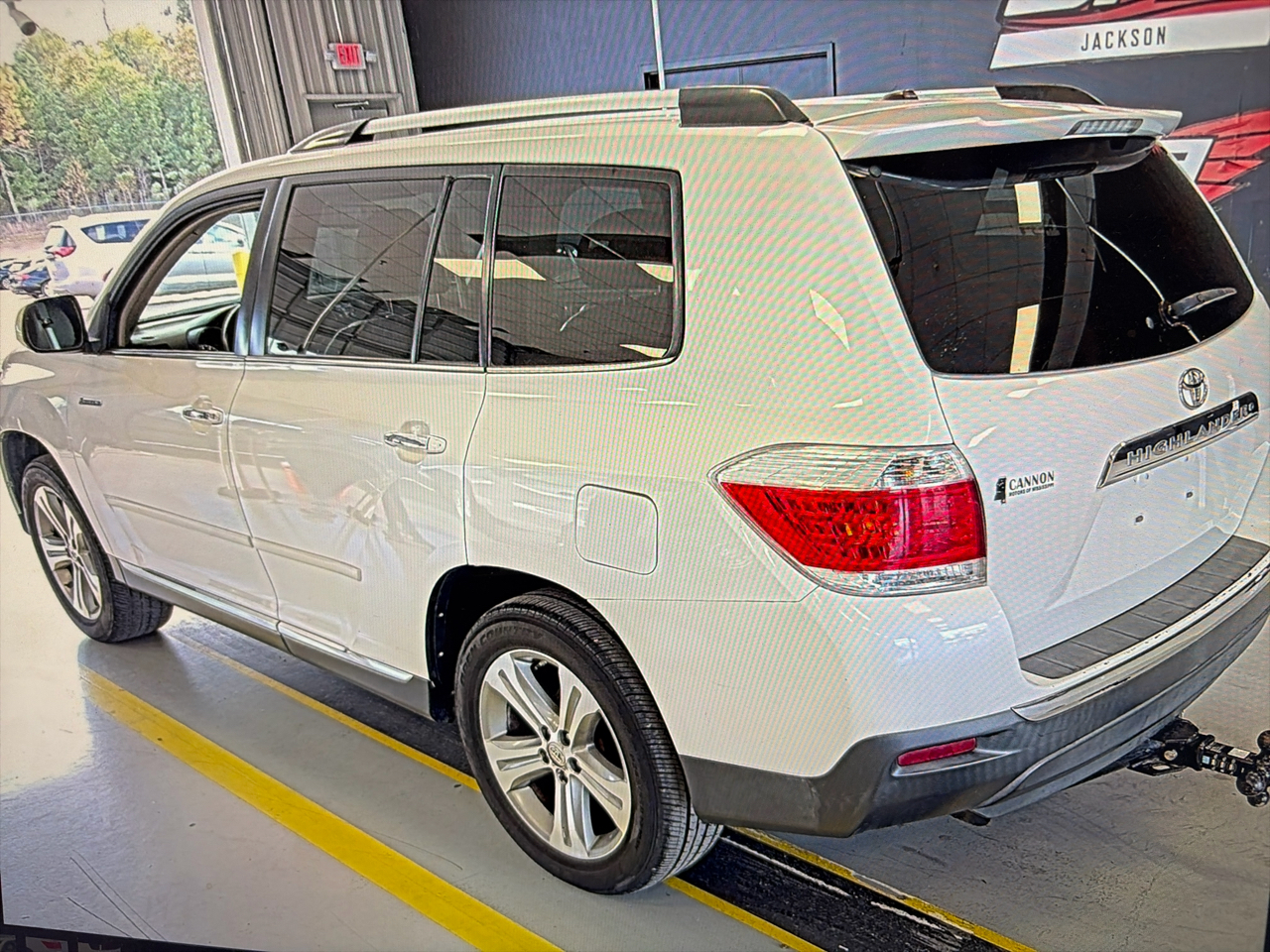 Toyota Highlander Limited 2WD 2011