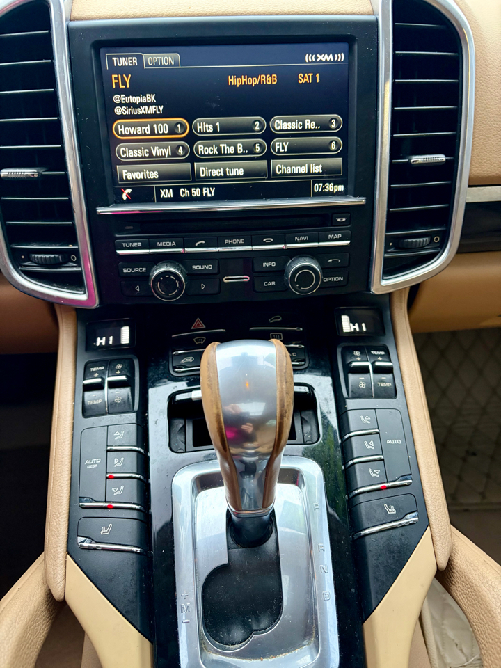 Porsche Cayenne Platinum Edition AWD 2014