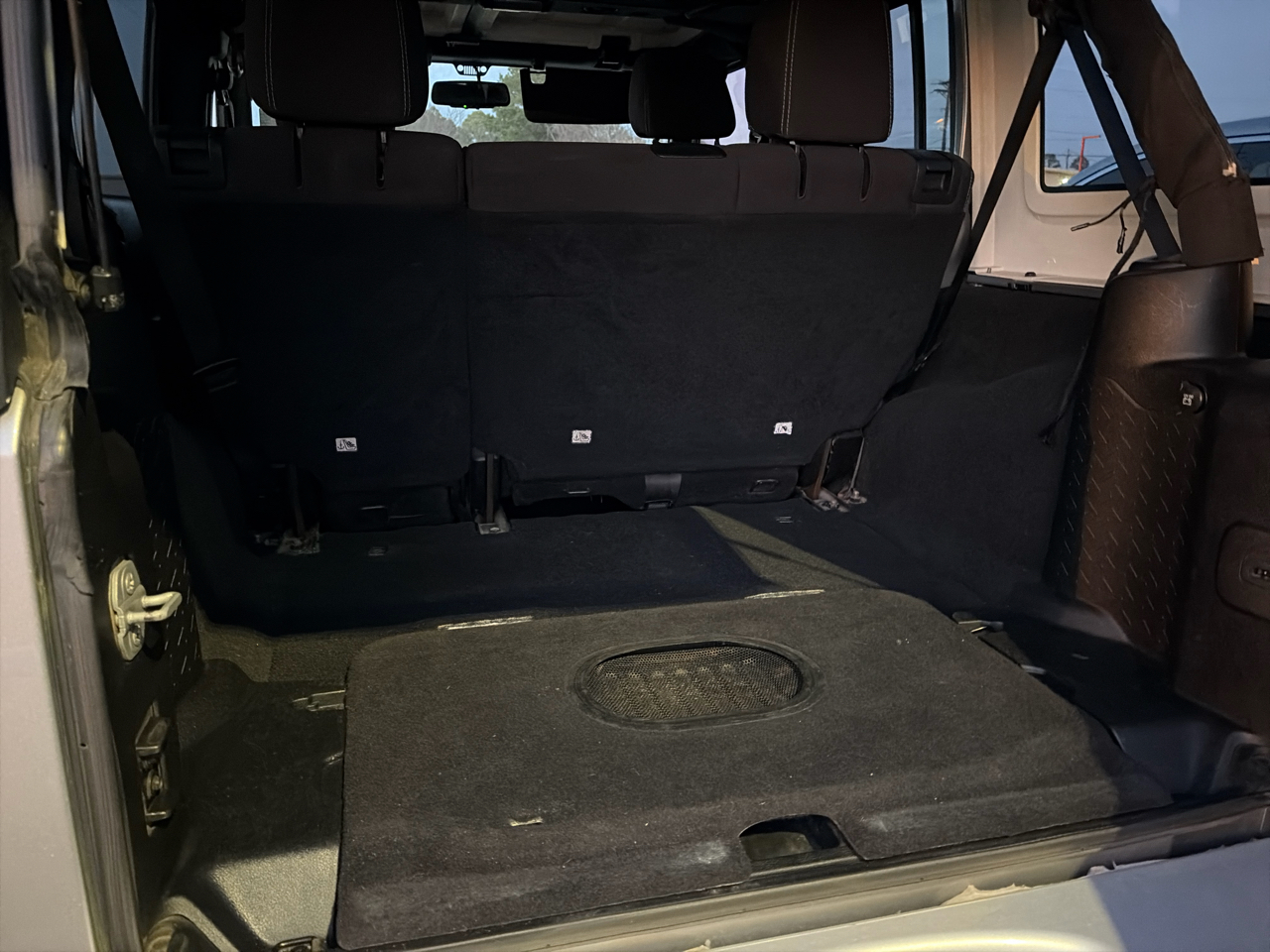 Jeep Wrangler 4WD 4dr Unlimited Sahara 2015