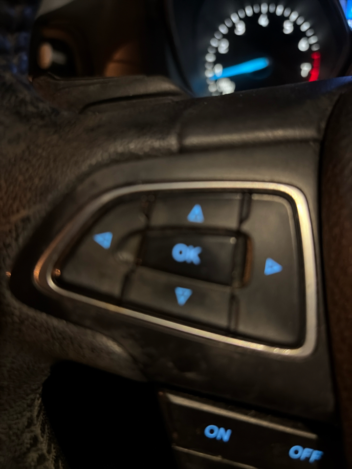 Ford Focus Titanium Hatch 2016