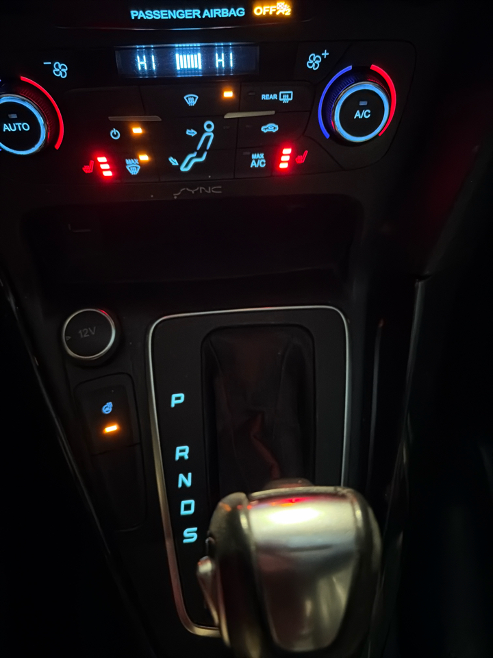 Ford Focus Titanium Hatch 2016