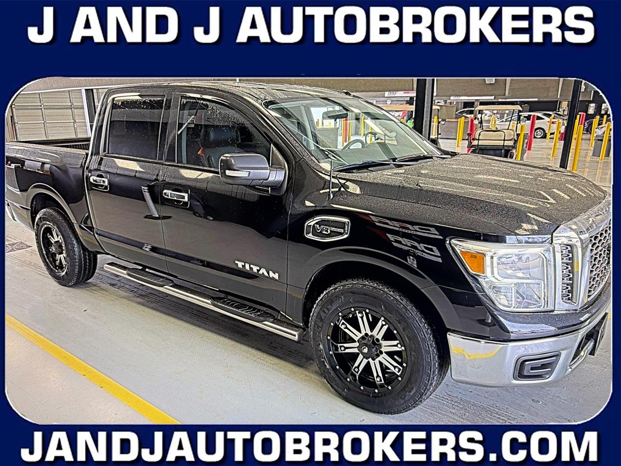 2017 Nissan Titan SV Crew Cab 2WD